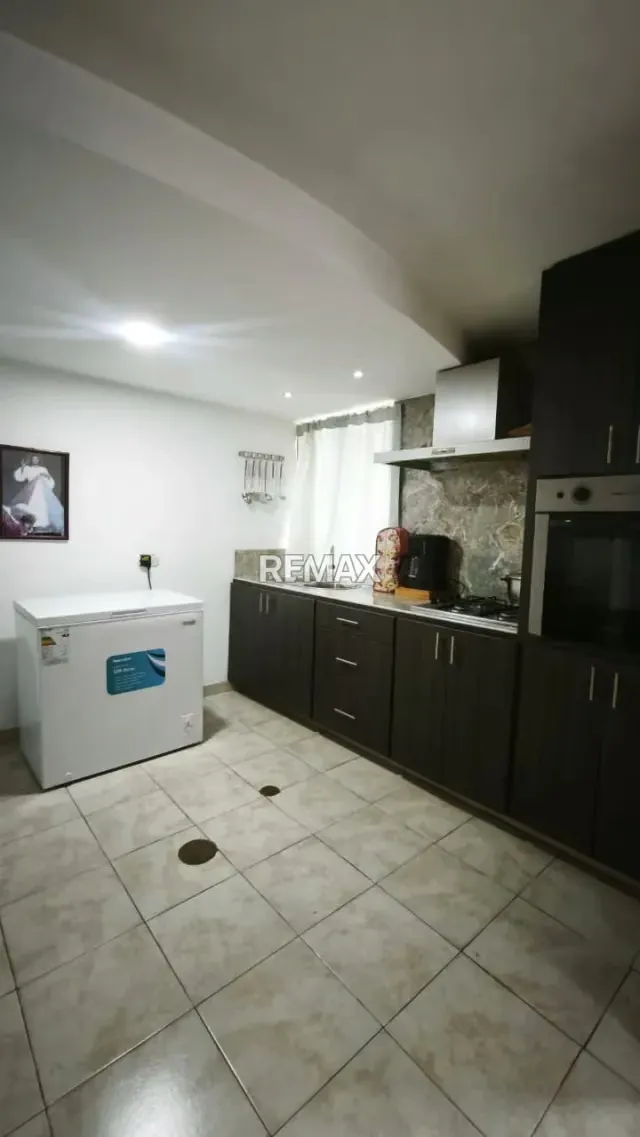 Apartamento en Venta en las Acacias, Planta Baja - 3