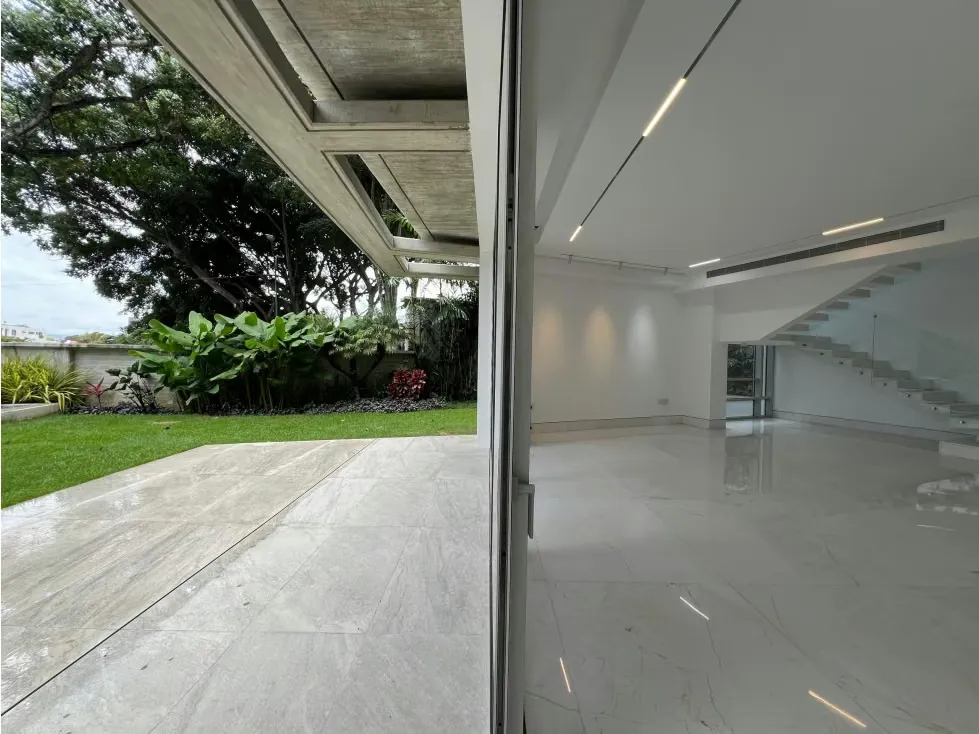 Se vende Apto 709,12m² 3h+2s/6b+2s/5p Altamira - 2