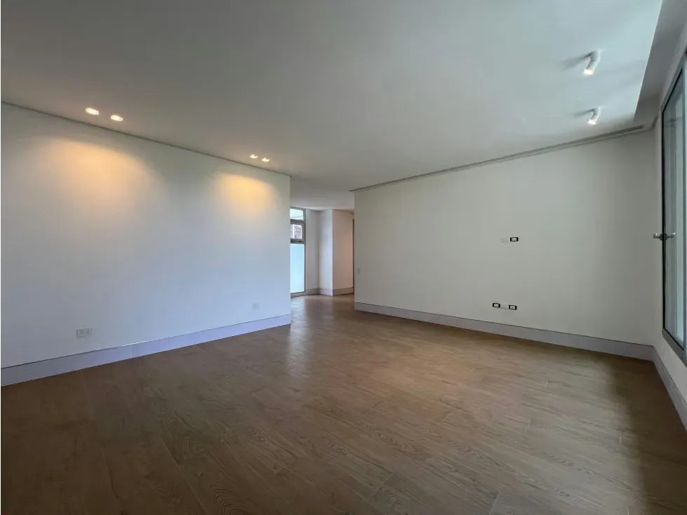 Se vende Apto 709,12m² 3h+2s/6b+2s/5p Altamira - 20