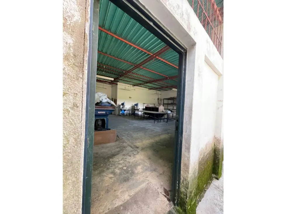 ALQUILER DE LOCAL COMERCIAL PARA ALMACEN UBICADO EN FILAS DE MARICHE - 2