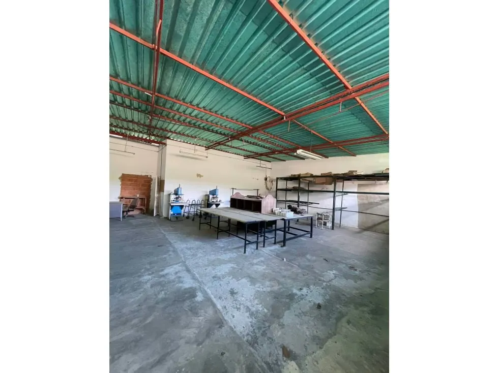 ALQUILER DE LOCAL COMERCIAL PARA ALMACEN UBICADO EN FILAS DE MARICHE - 5