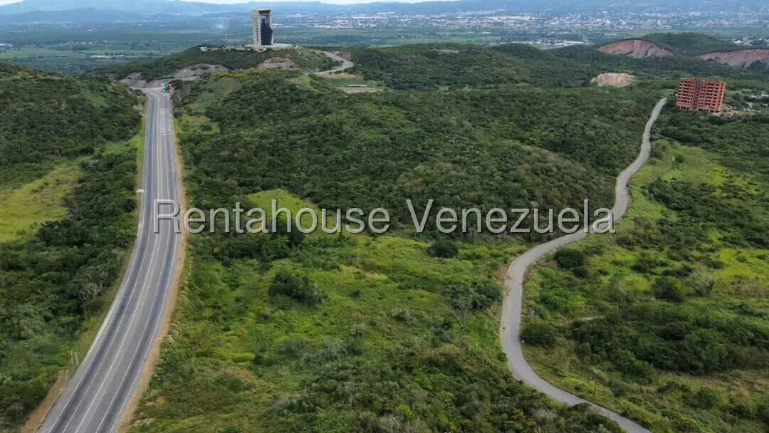 Terreno (Comercial) en Venta en Parroquia Santa Rosa, Lara - 2