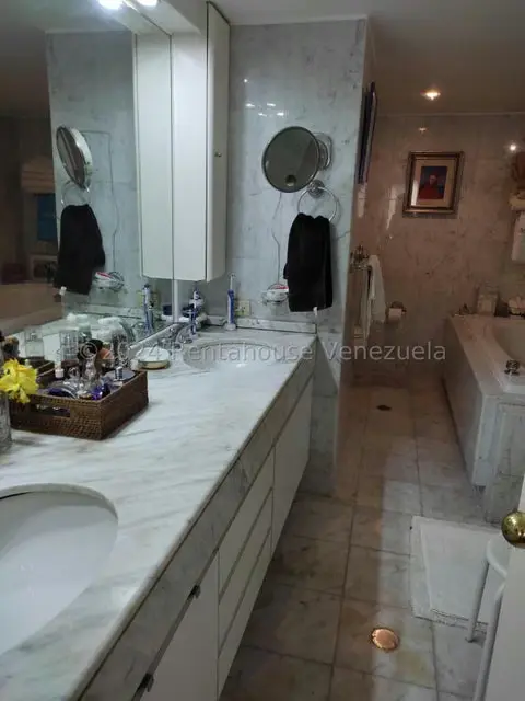 Apartamento (1 Nivel) en Venta en Lomas de La Lagunita, Distrito Metropolitano - 11