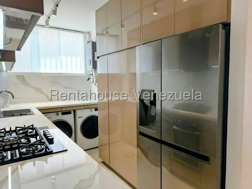 Apartamento (1 Nivel) en Alquiler en Los Palos Grandes, Distrito Metropolitano - 6