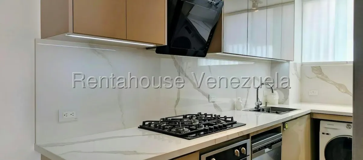 Apartamento (1 Nivel) en Alquiler en Los Palos Grandes, Distrito Metropolitano - 8