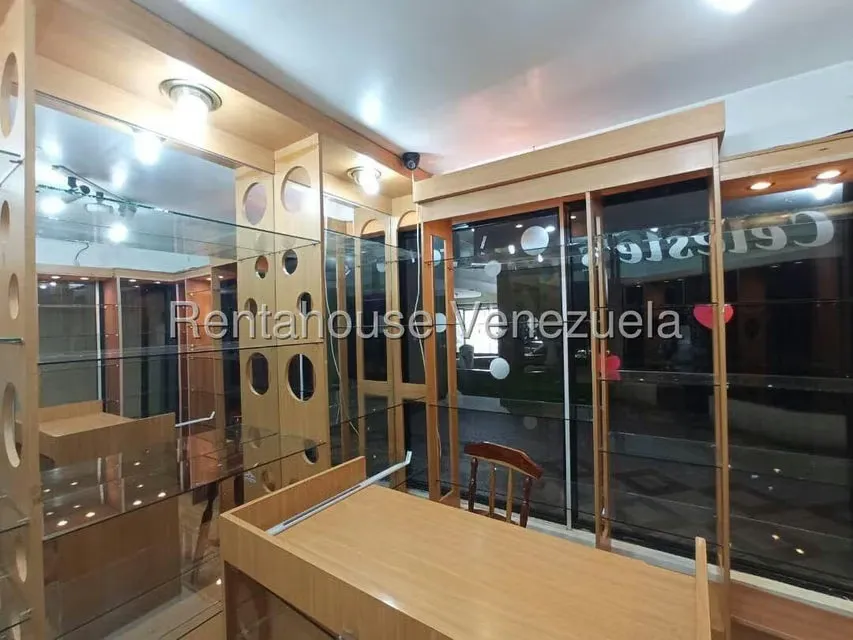 Local Comercial en Alquiler en Avenida Bolivar, Zulia - 3