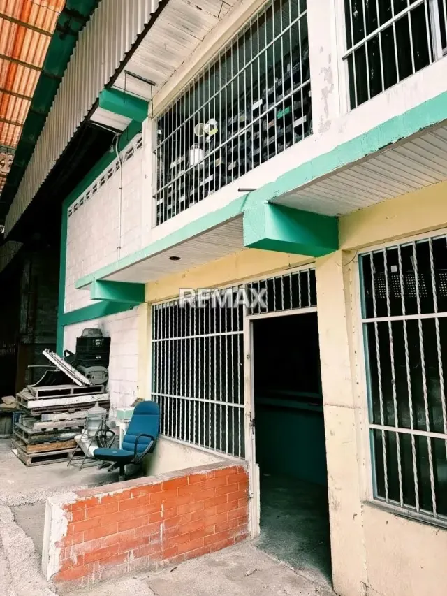 Galpon Industrial de 3.326 m² en San Joaquin de Turmerocon 9m de Altura y Autonomía Energética en San Joaquín** - 4