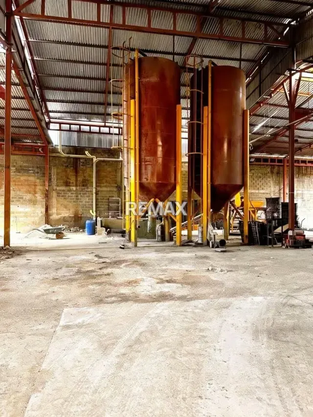 Galpon Industrial de 3.326 m² en San Joaquin de Turmerocon 9m de Altura y Autonomía Energética en San Joaquín** - 7
