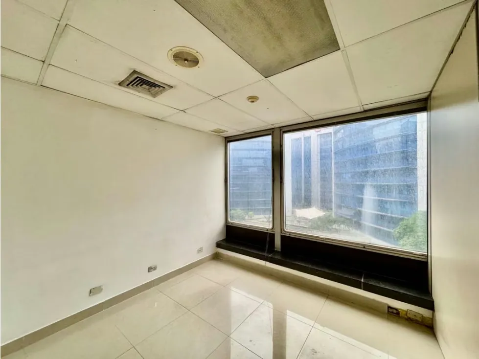Se vende oficina 245m2 El Rosal - 2