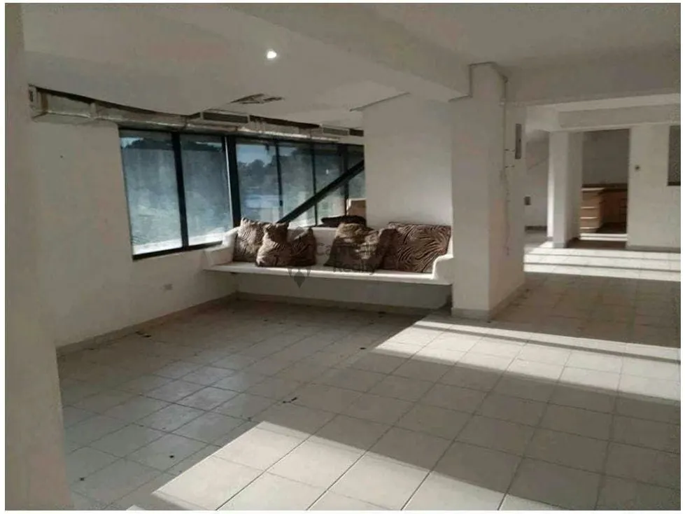 Se vende Casa en Altos de Guataparo hermosa vista a los campos de golf - 8