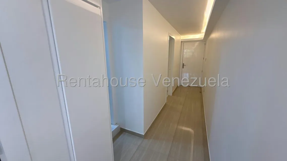 Apartamento (1 Nivel) en Alquiler en Tanaguarena, Vargas - 12