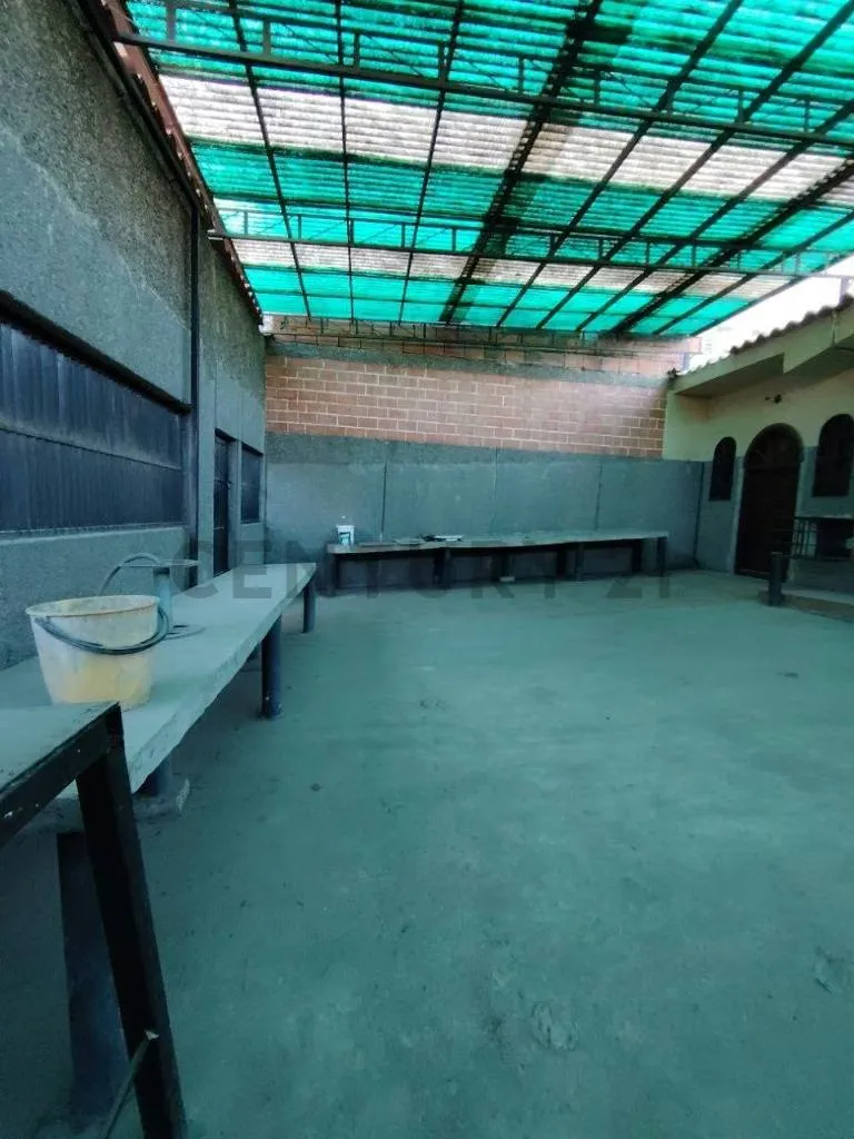 Casa-Quinta de 420 m² con Galpón y Pozo Propio - 4