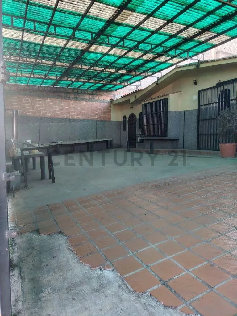 Casa-Quinta de 420 m² con Galpón y Pozo Propio - 5