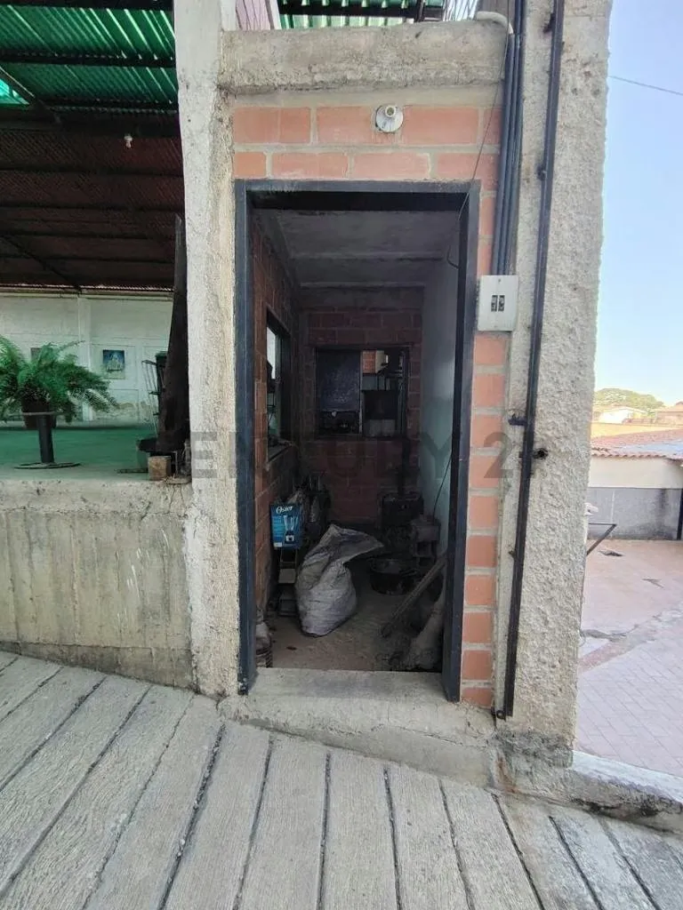 Casa-Quinta de 420 m² con Galpón y Pozo Propio - 6