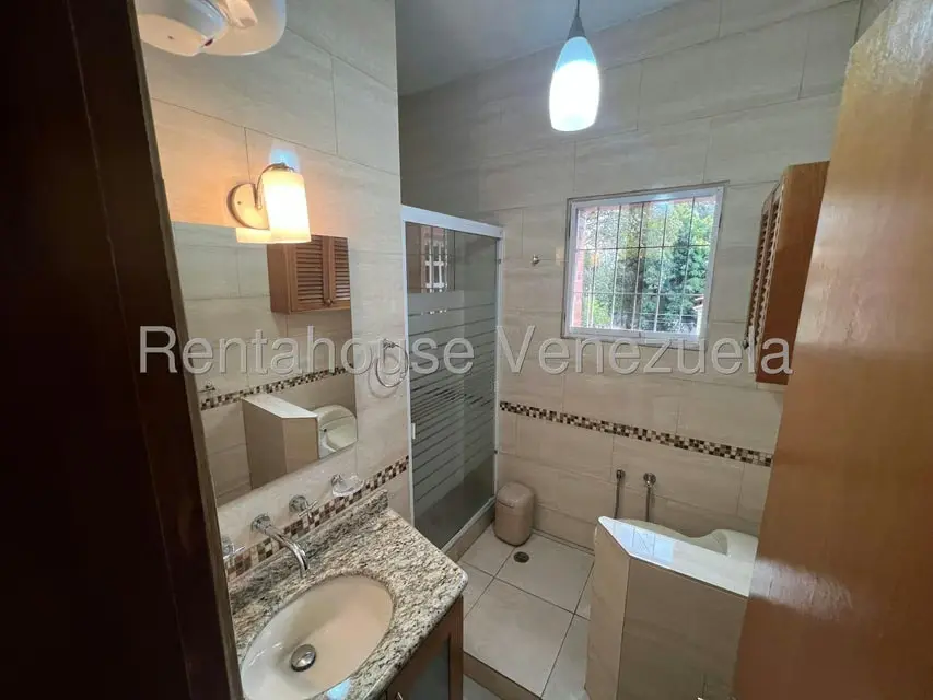 Casa (Duplex) en Venta en La Florida, Distrito Metropolitano - 17