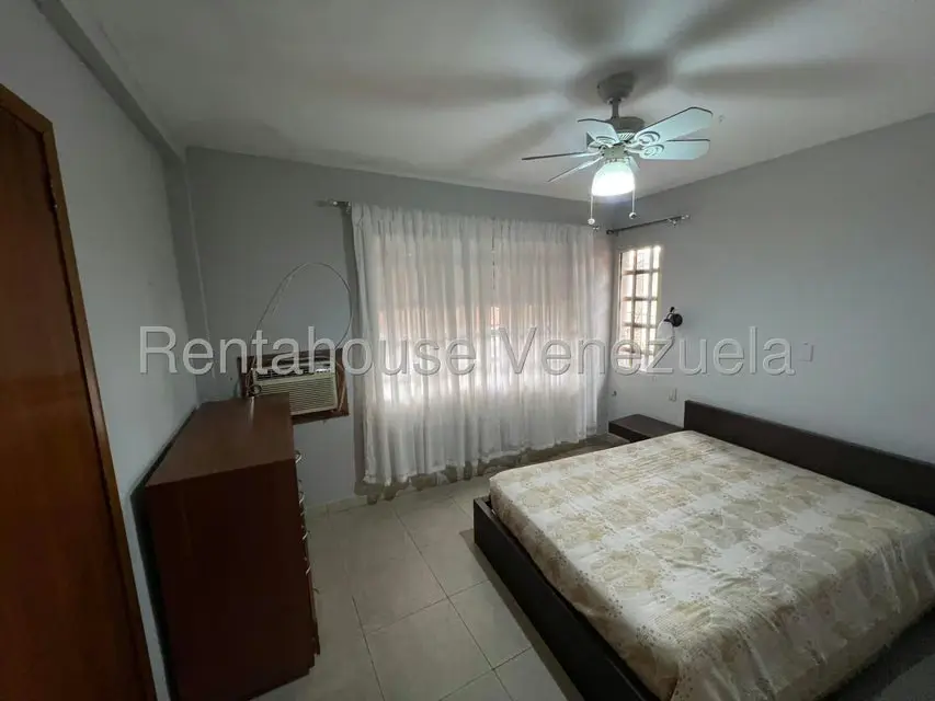 Casa (Duplex) en Venta en La Florida, Distrito Metropolitano - 19