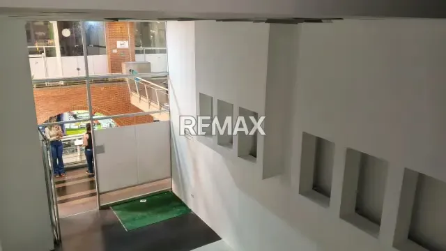 LOCAL COMERCIAL EN ALQUILER CENTRO COMERCIAL PLAZA LAS AMERICAS - 11