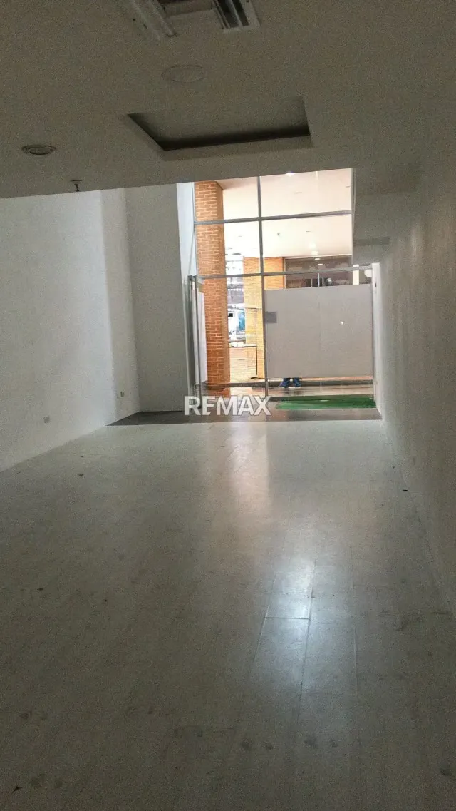 LOCAL COMERCIAL EN ALQUILER CENTRO COMERCIAL PLAZA LAS AMERICAS - 14