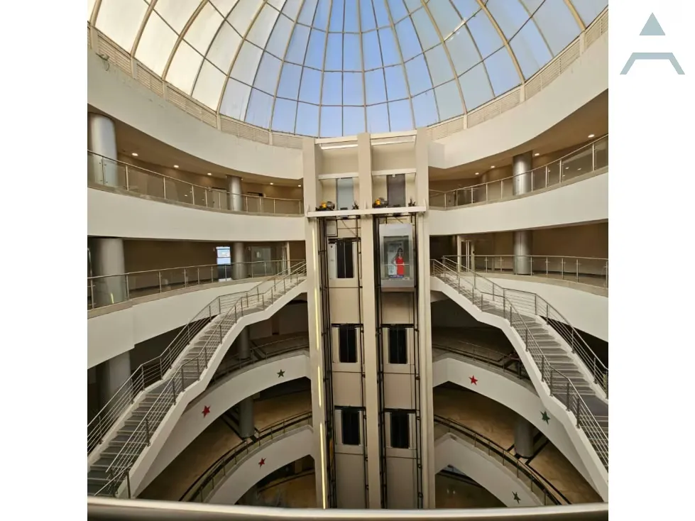 Se Alquila Oficinas desde 50m² a 300m² Cerro Verde - 9