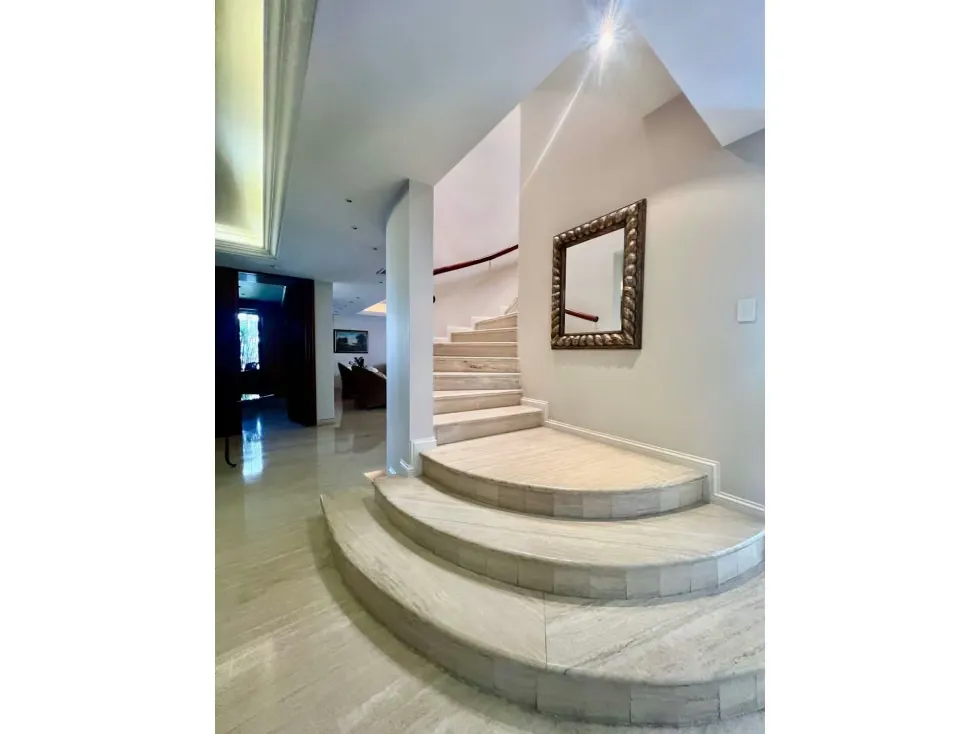 Se vende Ph 580m2 Los Palos Grandes 9552 - 5