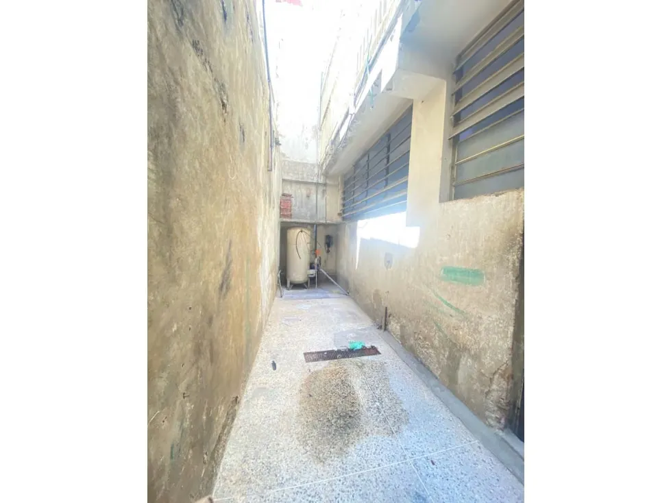 Local Comercial en Alquiler en Catia excelente zona peatonal 200 m2. - 18