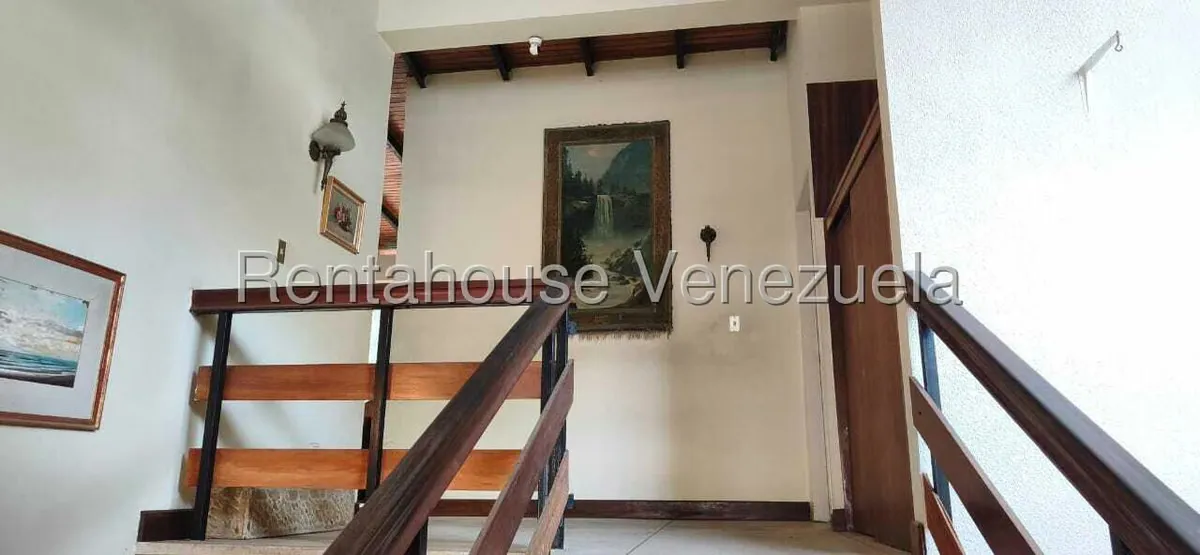 Casa (Multipes Niveles) en Venta en Prados del Este, Distrito Metropolitano - 11