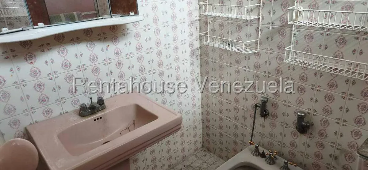 Casa (Multipes Niveles) en Venta en Prados del Este, Distrito Metropolitano - 19