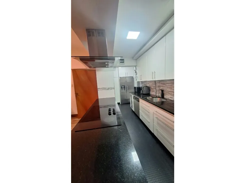CHACAO - APARTAMENTO REMODELADO (OPORTUNIDAD) - 9