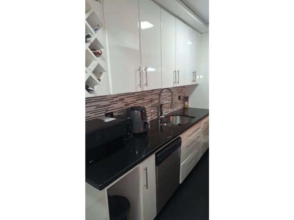 CHACAO - APARTAMENTO REMODELADO (OPORTUNIDAD) - 10