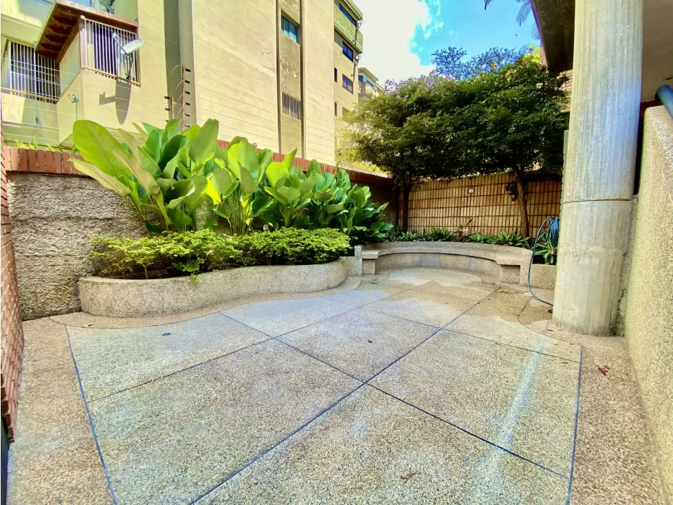EDIFICIO URBANIZACION MIRANDA CON 3 EXCLUSIVOS APARTAMENTOS 15 P/E - 14