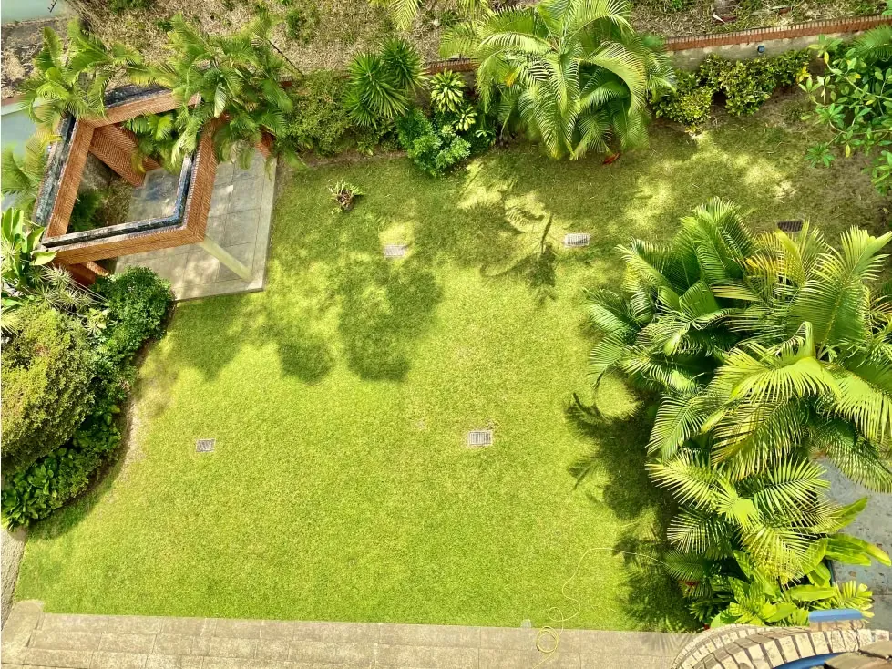 EDIFICIO URBANIZACION MIRANDA CON 3 EXCLUSIVOS APARTAMENTOS 15 P/E - 16
