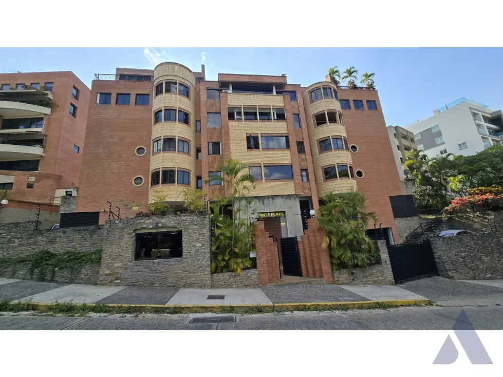 Alquilo apartamento duplex 217m2 Las Mercedes 1321