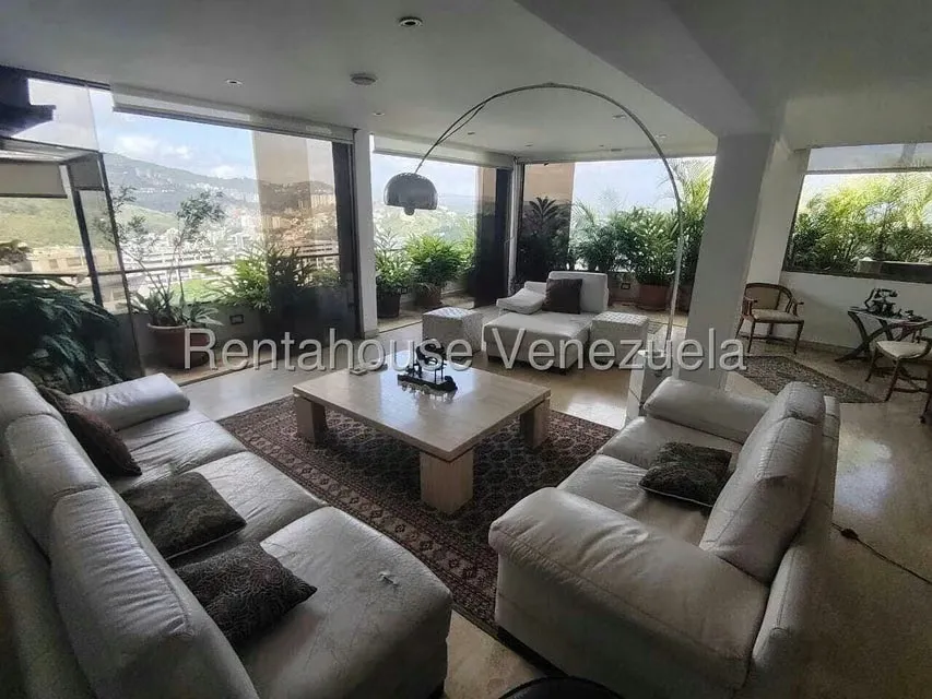 Apartamento (1 Nivel) en Alquiler en La Tahona, Distrito Metropolitano - 2