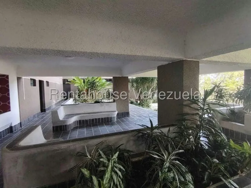 Apartamento (1 Nivel) en Alquiler en La Tahona, Distrito Metropolitano - 40