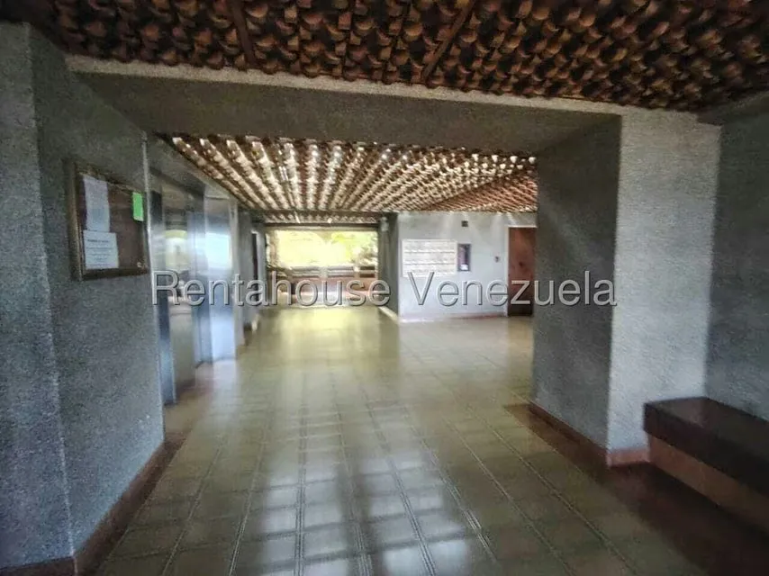 Apartamento (1 Nivel) en Alquiler en La Tahona, Distrito Metropolitano - 47