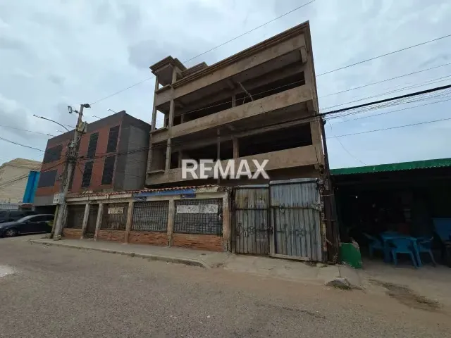 EDIFICIO CORPORATIVO BLINDADO Y CON PROPIEDADES ANTISISMICAS EN VENTA EXCELENTE OPORTUNIDAD DE INVERSION EN MARACAIBO - 20