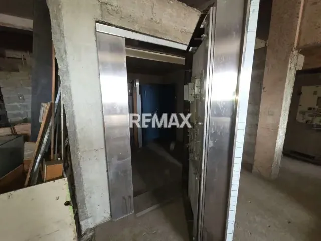 EDIFICIO CORPORATIVO BLINDADO Y CON PROPIEDADES ANTISISMICAS EN VENTA EXCELENTE OPORTUNIDAD DE INVERSION EN MARACAIBO - 3