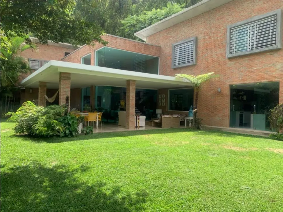 Se vende casa 500m2 La Lagunita 2721