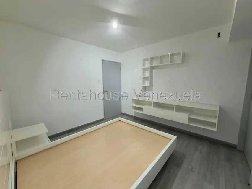 Apartamento (1 Nivel) en Alquiler en Los Naranjos del Cafetal, Distrito Metropolitano - 15