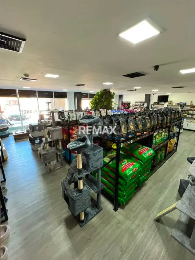 LOCAL COMERCIAL EN CC. LA REDOMA, LOS ROBLES, ISLA DE MARGARITA, MANEIRO - 4