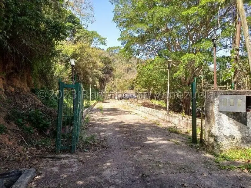 Terreno (Comercial) en Venta en Parque Caiza, Distrito Metropolitano