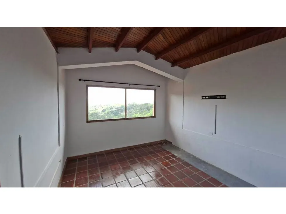 Alquilo anexo 300m2 La Union 3851 - 8