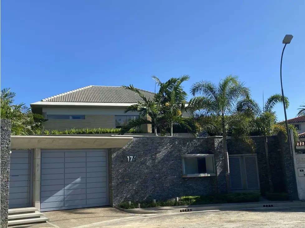 Vendo casa 750m2 La Lagunita 2713