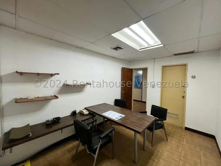 Oficina en Venta en Parroquia Catedral, Distrito Metropolitano - 12