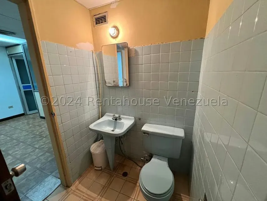 Oficina en Venta en Parroquia Catedral, Distrito Metropolitano - 13