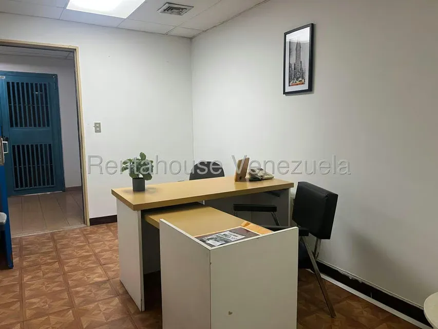 Oficina en Venta en Parroquia Catedral, Distrito Metropolitano - 5
