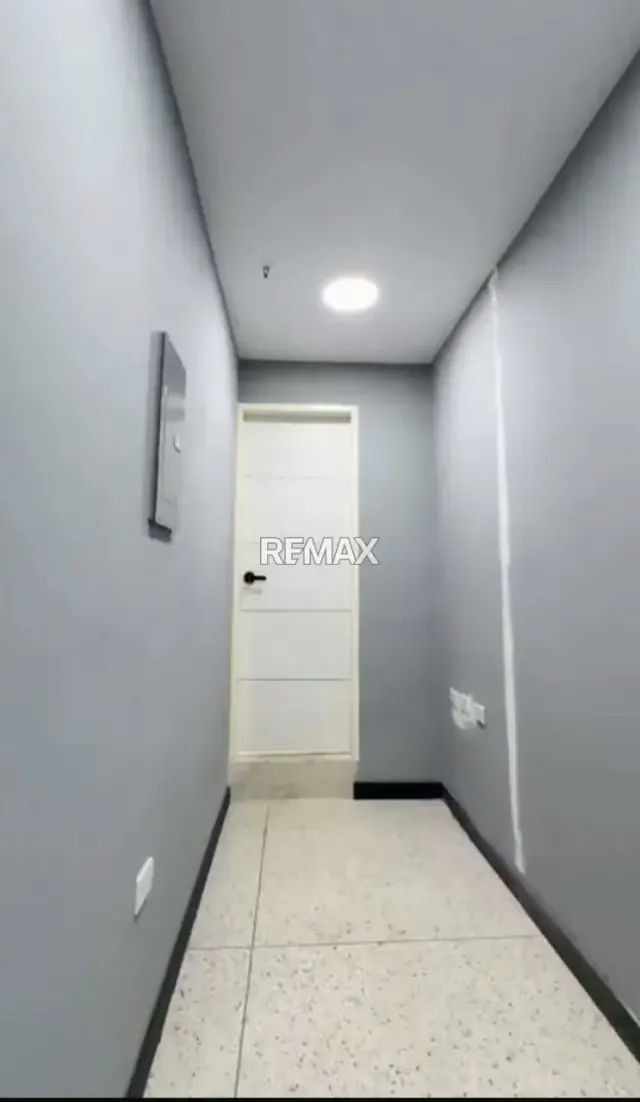 En alquiler hermosas 5 oficinas privadas en el CC Plaza