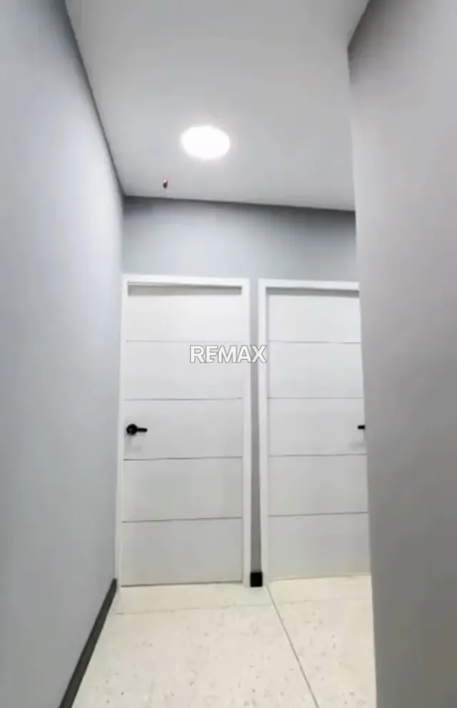 En alquiler hermosas 5 oficinas privadas en el CC Plaza - 6