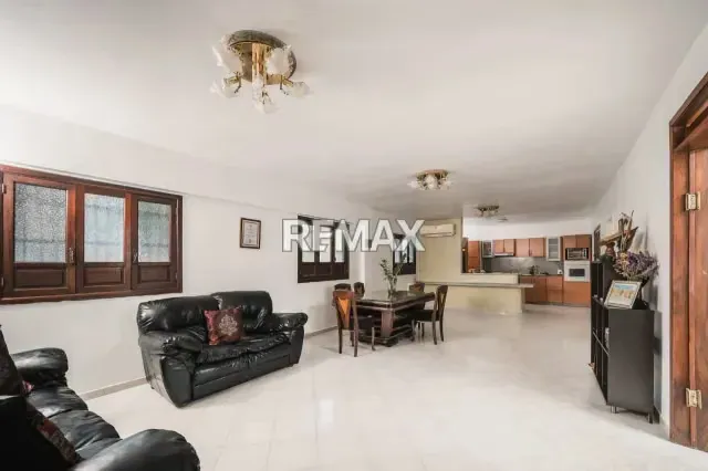 Apartoquinta Planta Baja en Venta, con Patio - 3