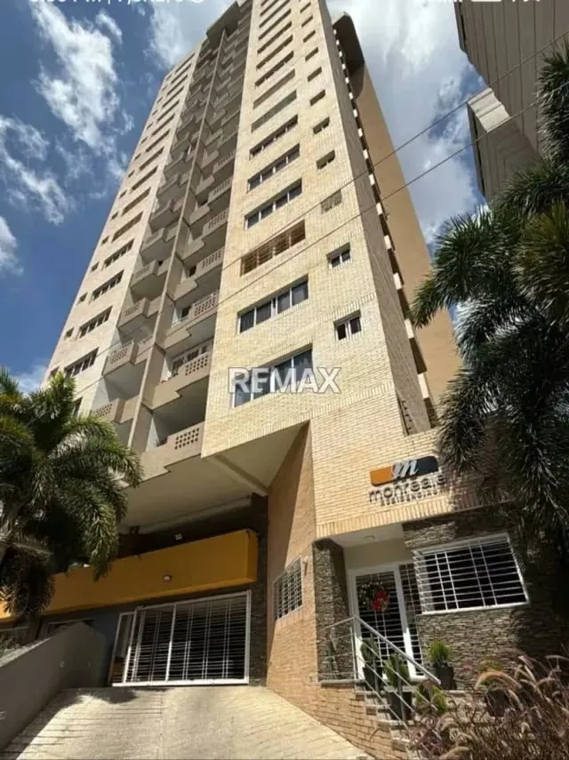 EN VENTA APARTAMENTO RES. MONREALE URB. LAS CHIMENEAS